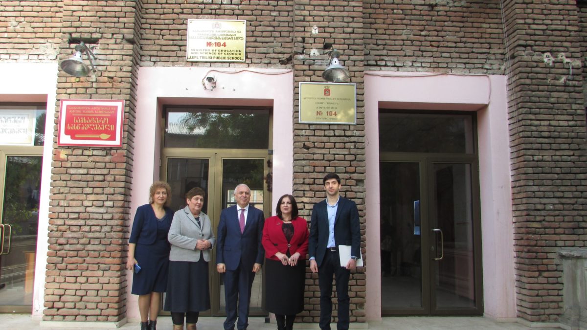 Վրաստանում Հայաստանի դեսպանը այցելել է Թբիլիսիի հայկական դպրոց